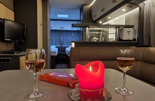 Lossatal Apartment | Cozy Family Retreat at Wohnwagen am Rittergut Dornreichenbach