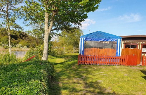 Midlum House | Cozy Caravan for 4 with Ocean Views in Wurster Nordseeküste