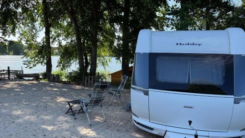 Feldberger Seenlandschaft Other | Wohnwagen direkt am See auf privatem Grundstück