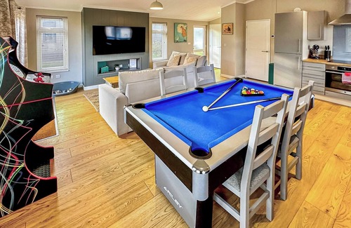 Raywell Ski Chalet | Relaxing 2 Bedroom Getaway in Raywell, Beverley