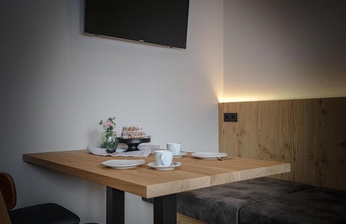 Vals Apartment | Top-Rated WOLF Apartments Padaun - Family-Friendly Retreat