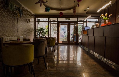 Sarvar Hotel | Welcoming Wolf Hotel: Pet-Friendly Stays with Breakfast