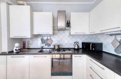 San Benedetto di Lugana Apartment | Unforgettable Wolf House Experience in Sirmione, Perfect Getaway