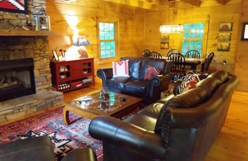 Wolf Laurel House | Bees Knees Hotel - Family-Friendly Retreat with Pool Access