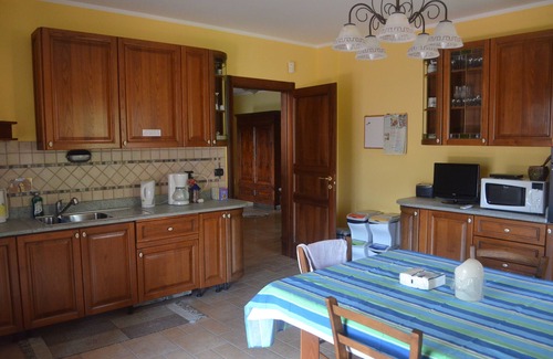 Borgiallo House | Guest Rated 10/10: Wolfsruhe House with Breakfast & Kitchen
