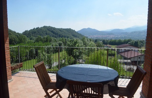Borgiallo House | Guest Rated 10/10: Wolfsruhe House with Breakfast & Kitchen