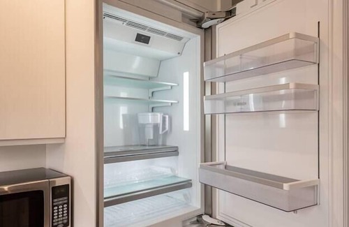 Wolfville House | Wolfville Fabulous Downtown Suite with Parking, AC, Laundry