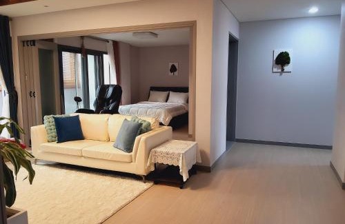 Gujwa House | Oceanfront Bliss at Woljeong Comfort Stay - Rated 10/10