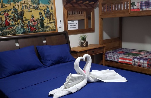 Sao Joao Batista do Gloria House | Ideal Family Retreat Near CANASTRA with Pool Amenities