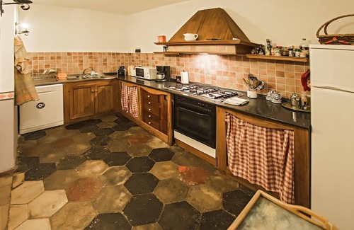 Passignano sul Trasimeno Villa | Wonderful villa for 12 people with A/C, private pool, WIFI, TV, terrace and panoramic view