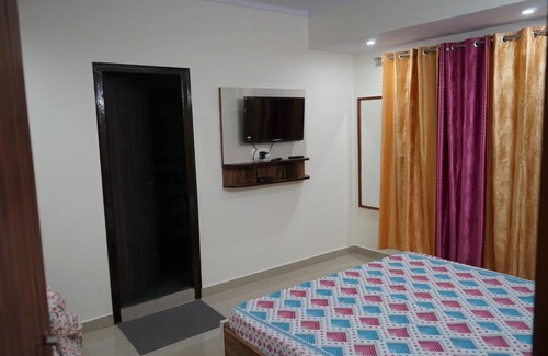 Shimla House | Top-Rated Wonder Hill Homestay in Shimla with Breakfast