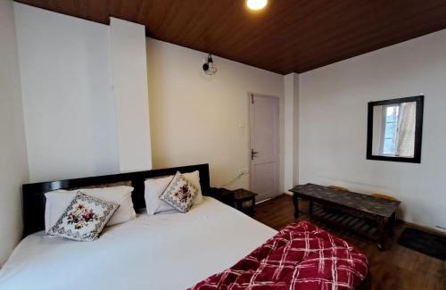 Kumharsain Hotel | Wonder Hill