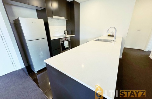 Phillip Apartment | Wonder in Woden - 2 bd 2bth Apt