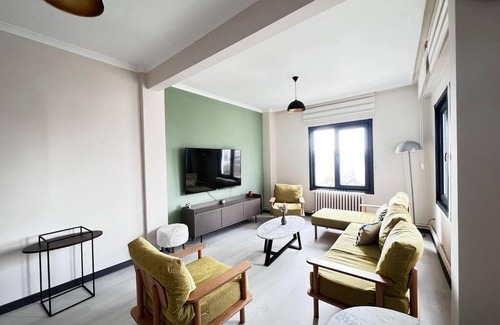 Galata Apartment | Experience Wonder Karaköy: 4-Star Sea View Retreat