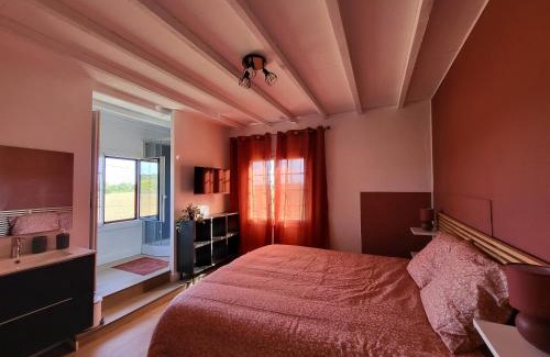 Corbarieu Hotel | Top-Rated WonderBar: Oceanfront Retreat with Pool & Beach