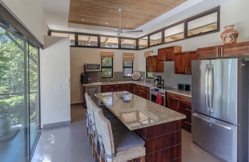 Nosara Villa | Inviting GBC Retreat with Infinity Pool Just Minutes from Surf