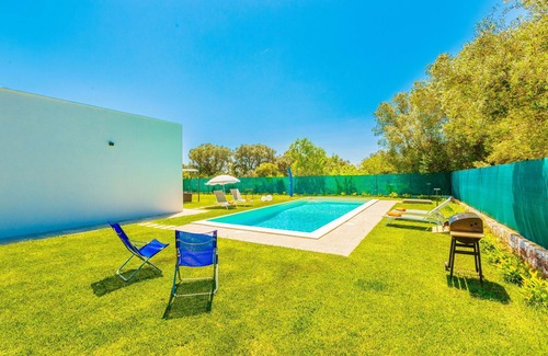San Vito dei Normanni Villa | Wonderful private villa with pool, A/C, WIFI, TV, veranda and pets allowed, close to Ostuni