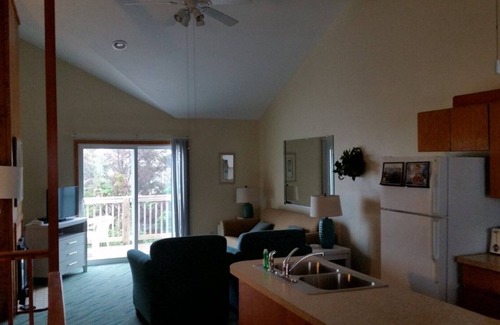 Duck Condo | Idyllic 2BD Beachside Retreat in Duck, Outer Banks