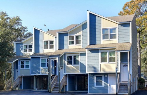 Duck Condo | Idyllic 2BD Beachside Retreat in Duck, Outer Banks