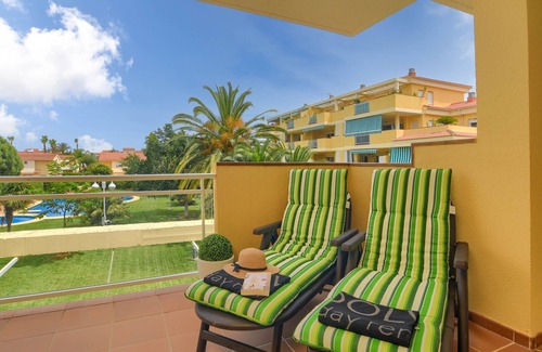 Denia Apartment | Cheerful Apartment with Pool and Ocean View in Denia