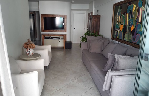Pituba Apartment | Comfortable Apartment for Carnival with Pool Access