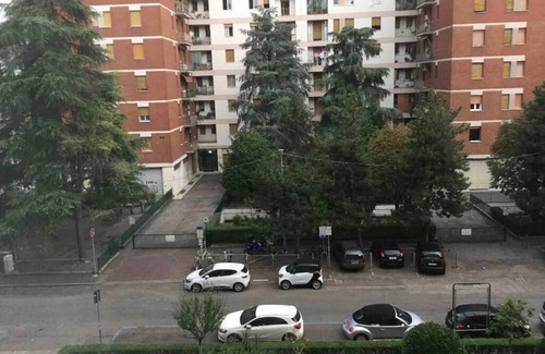 San Donato House | Delightful Apartment in Fair Area of Bologna with Kitchen