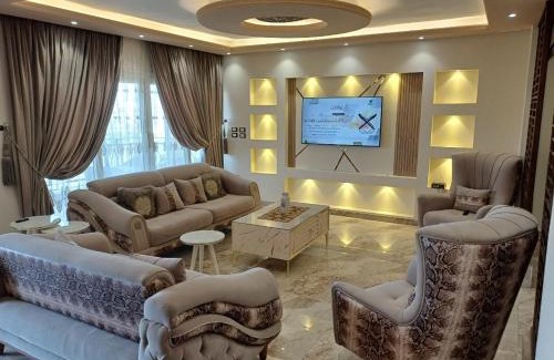 Al Duqqi Apartment | Wonderful apartment on Egyptian hunting club