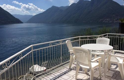 Colonno Apartment | Cozy Lakeside Apartment for Your Perfect Getaway