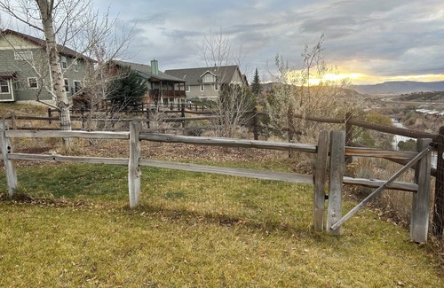 Eagle Apartment | Wonderful apartment with WiFi in charming Eagle, overlooking the Eagle River.