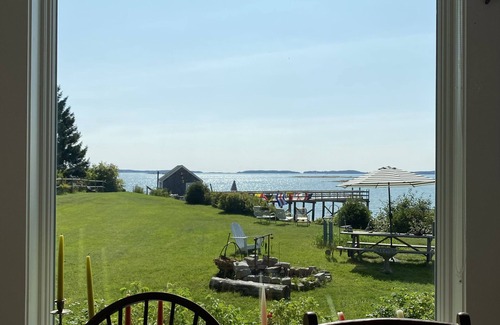 Spruce Head House | Artistic Maine Retreat with Ocean Views & Pool Access