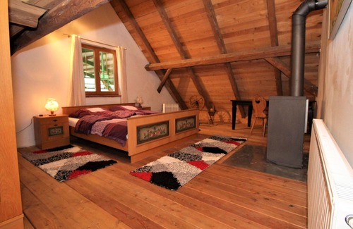 Neustift bei Gussing House | Cozy Private Villa for 5 with Pet-Friendly Amenities