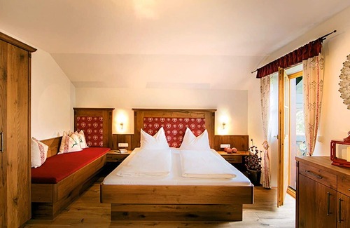 Sankt Veit im Pongau House | Wonderful private villa for 10 people with WIFI, TV, patio, pets allowed, panoramic view and par...