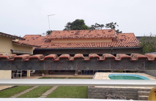 Praia da Vila House | Beach House Retreat with Ocean View & Pet-Friendly Amenities