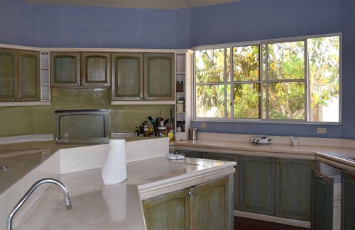 Salinas House | Beachfront Vacation House with Pool and Pet-Friendly Options