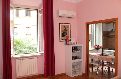 Esquilino Apartment | Ideally Located Loft with Spa and Hot Tub in Rome