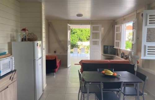 Le Lamentin House | Top-Rated Ocean View Casa in Lamentin for Families