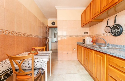 Camp El Ghoul Apartment | Cozy City Center Apartment for Families in Marrakech