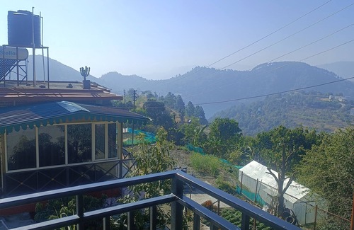 Bhimtal Cottage | Wonderful cottage with WiFi in Naukuchiatal with lake and mountain viewnn