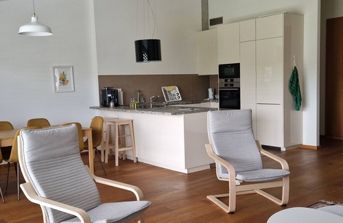 Gurmels Apartment | Cozy Apartment with Pool & Spa, Rated 10/10 by Guests