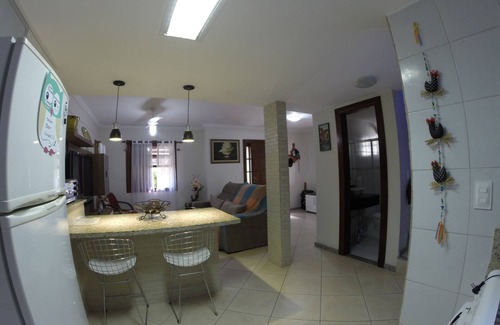 Itauna House | Cozy House Retreat with Pool in Exclusive Community