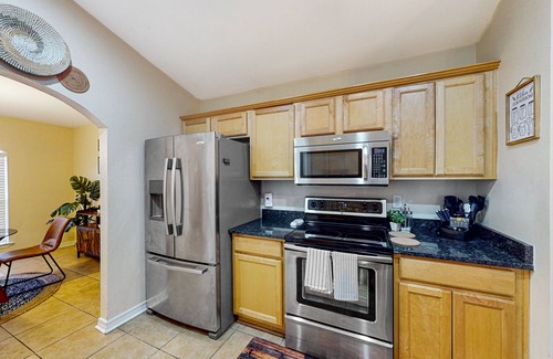 Pensacola House | Dog-Friendly Retreat with Ocean View, Kitchen & Patio