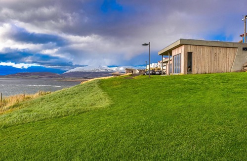 Hauganes House | Inviting Holiday House at Nollur Farm with Ocean Views