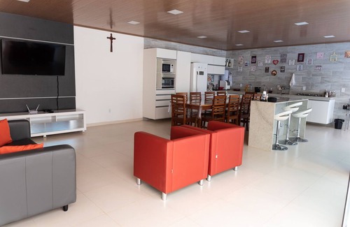 Paripueira House | Delightful Home Steps from Dream Green Beach with Pool