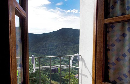 Belmonte Calabro House | Idyllic House in Belmonte Calabro with Oceanfront Amenities