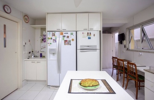 Gavea House | Inviting Retreat in the Heart of Gávea with Premium Amenities