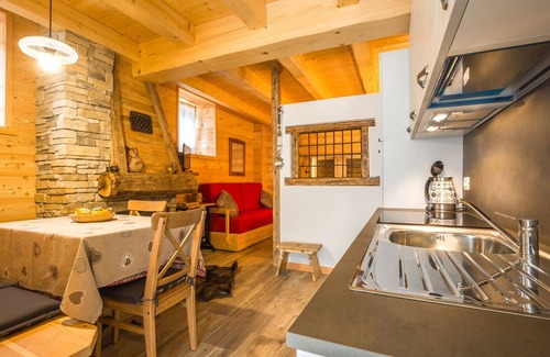 Molina di Ledro Cabin | Relaxing Hut Near Valle di Ledro with Family-Friendly Amenities