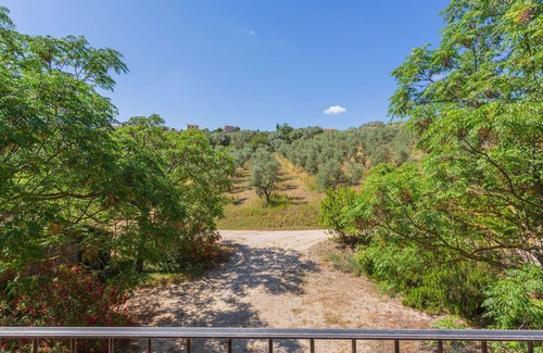 Tortoreto House | Private Villa for 10 with Pool, Terrace & Pet-Friendly Stay