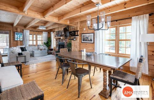 Saugatuck House | Guest Rated 10/10: Cozy Log Cabin by Beach & Lake Access