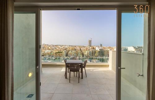 Pieta Apartment | Beautiful Marina 3BR Home with AC by 360 Estates