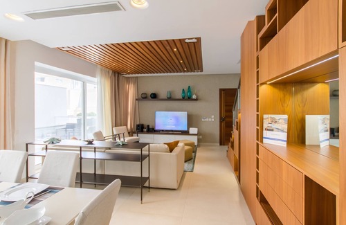Tal-Ibrag House | Modern Forum House Swieqi: Family-Friendly with Breakfast
